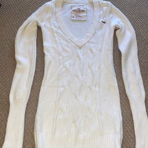 Hollister Soft White Sweater Size M